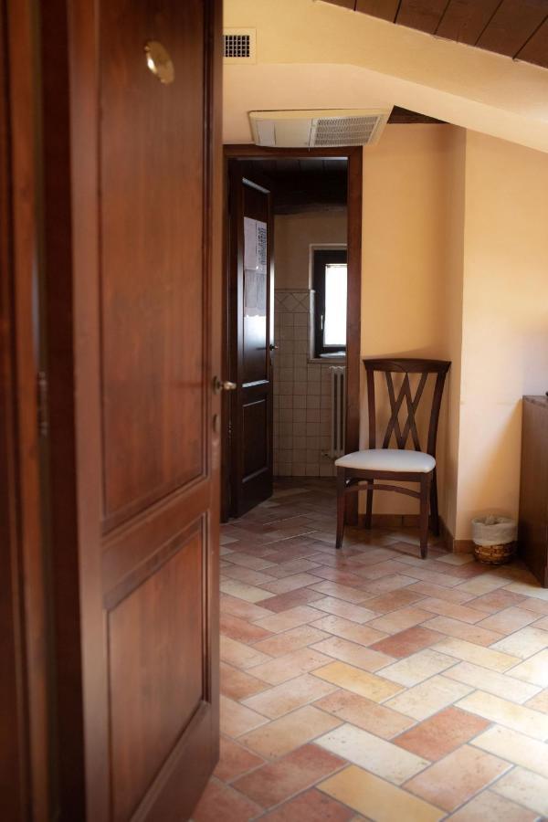 Locanda Le Logge Urbisaglia Exterior foto